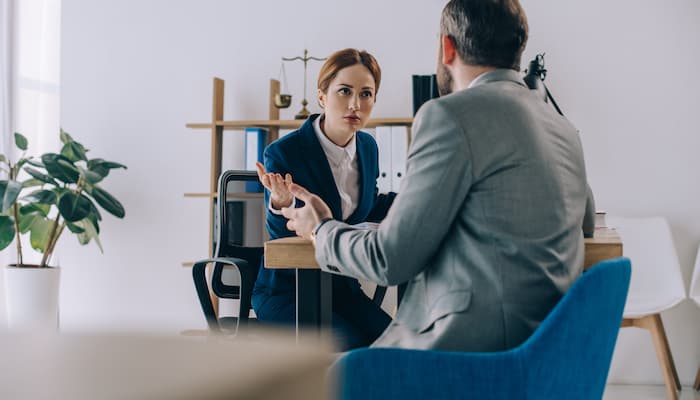 تیراندازی یک مالک به زوج مستاجر در همیلتون